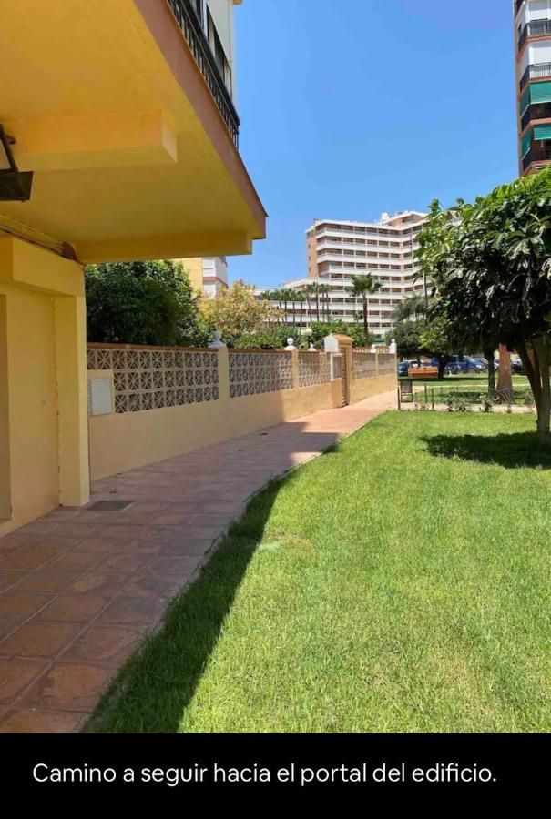 Apartamento Paseo Maritimo De Playamar Torremolinos Luaran gambar