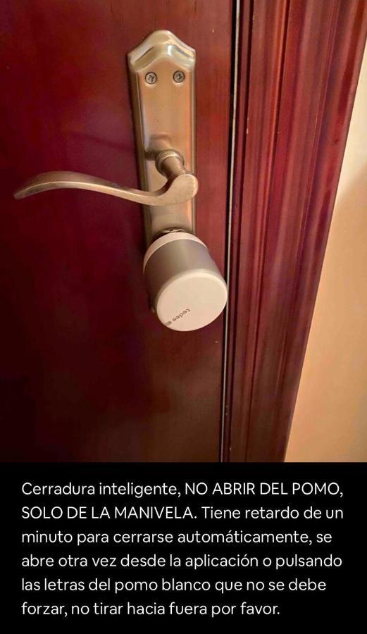 Apartamento Paseo Maritimo De Playamar Torremolinos Luaran gambar
