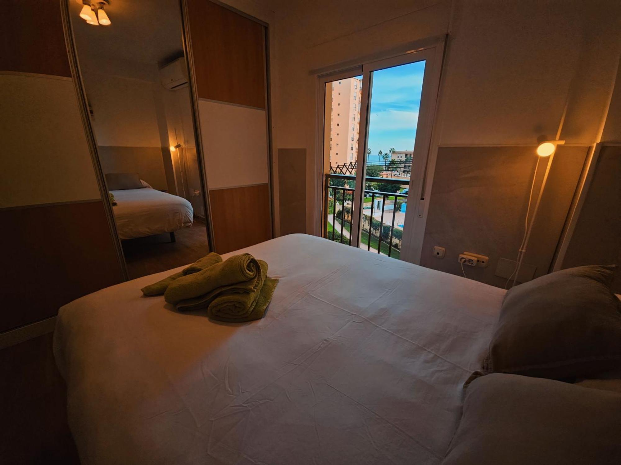 Apartamento Paseo Maritimo De Playamar Torremolinos Luaran gambar