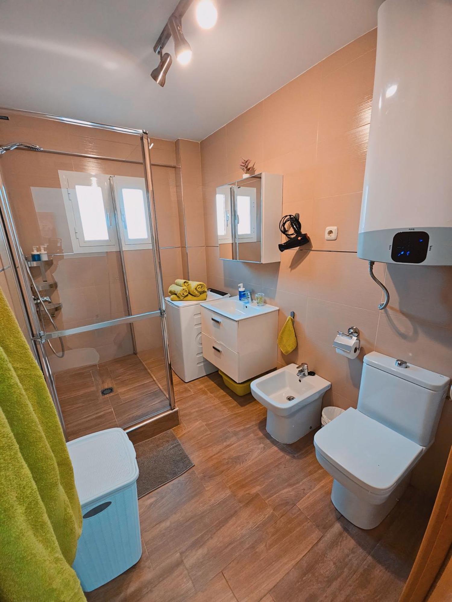 Apartamento Paseo Maritimo De Playamar Torremolinos Luaran gambar