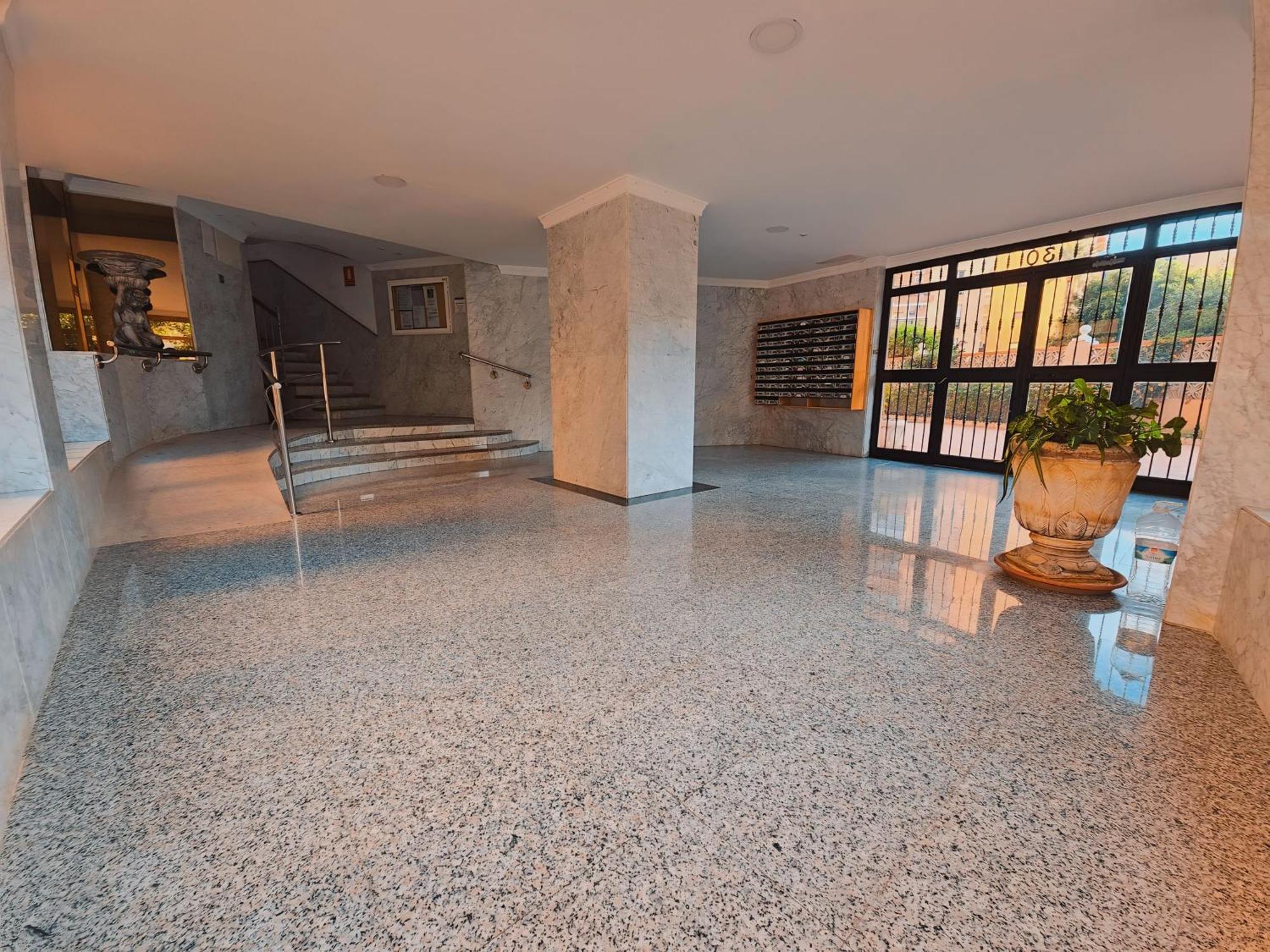 Apartamento Paseo Maritimo De Playamar Torremolinos Luaran gambar