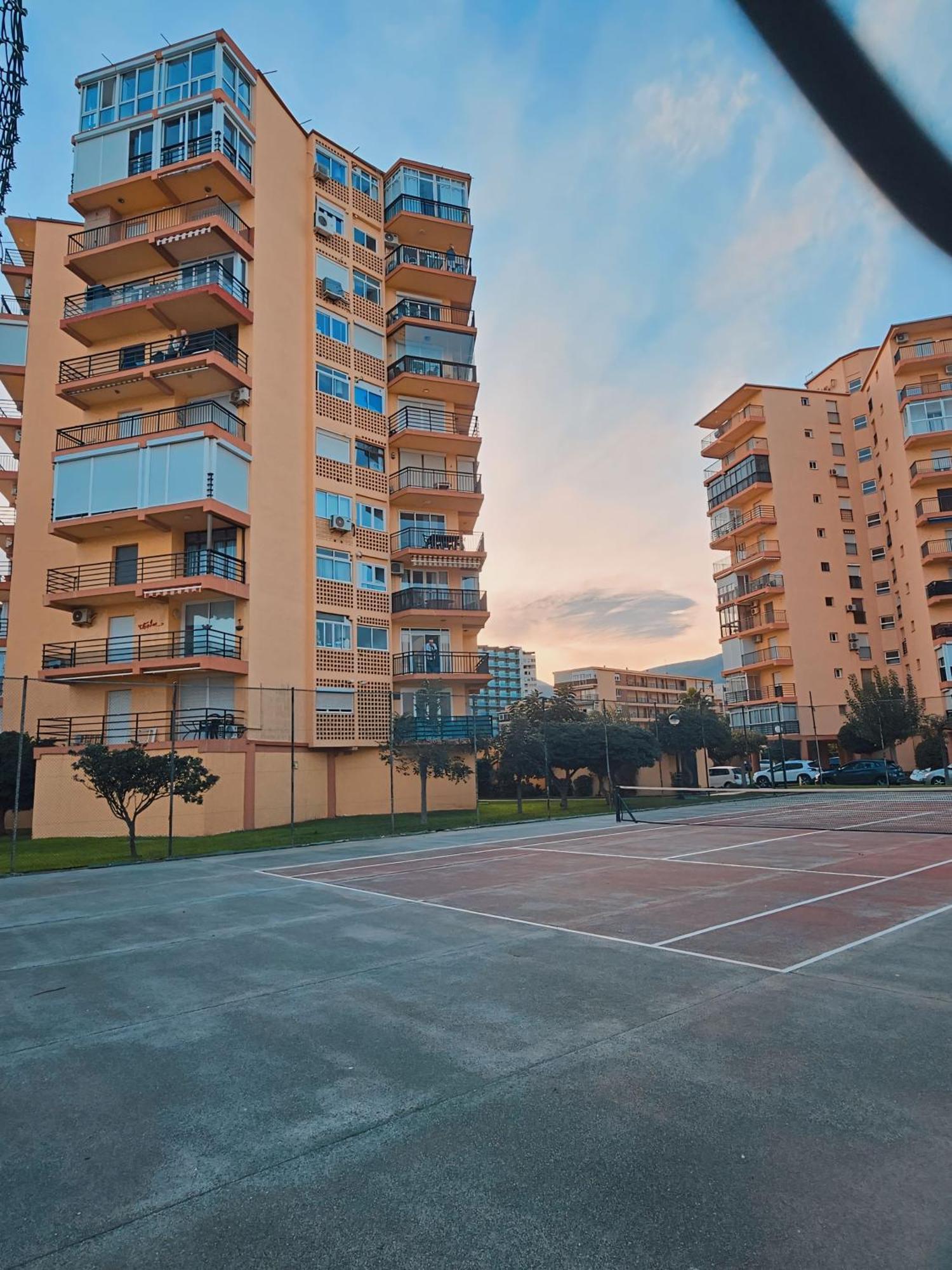 Apartamento Paseo Maritimo De Playamar Torremolinos Luaran gambar